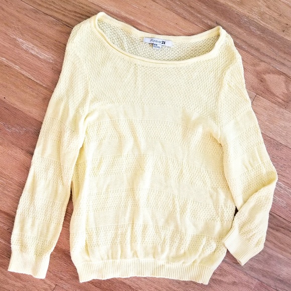 F21 Soft Yellow Sweater - Picture 1 of 2